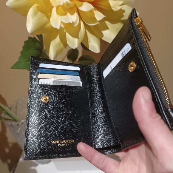 Authentic Yves Saint Laurent Wallet (quilted) - Picture 5 of 7